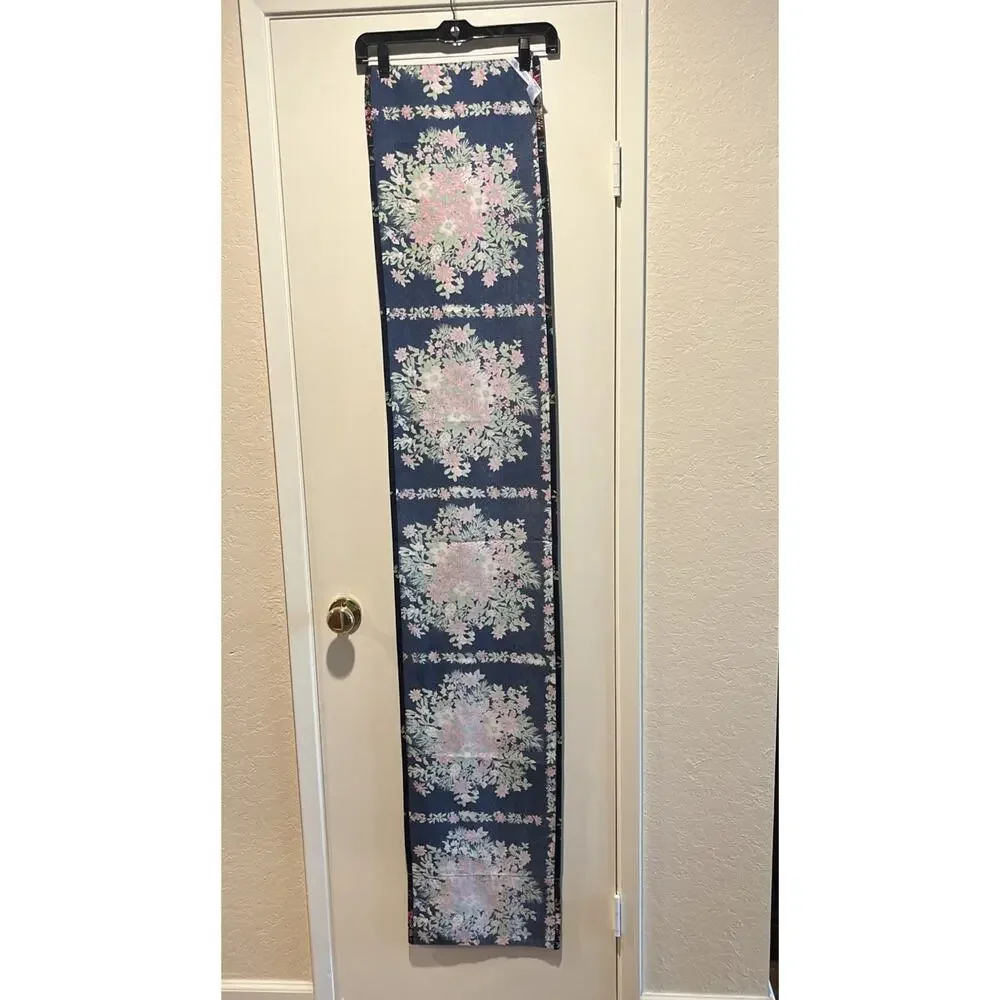 April Cornell Christmas Burgundy Pink Poinsettia Navy Blue Cotton Table‎ Runner